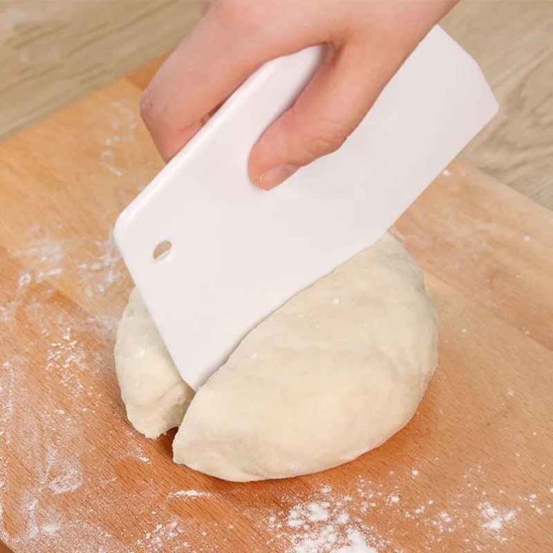 

1pc Cake Noodle Knife Cake Dough Scraper Cake Spatulas Tools Multiduty White Safe Bakeware Bread Desktop Scraper Baking Tool