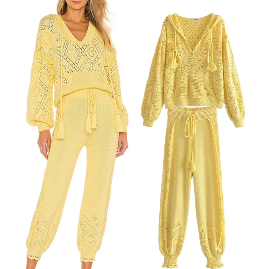 

Женский трикотажный свитер с капюшоном, с вышивкой и оборками