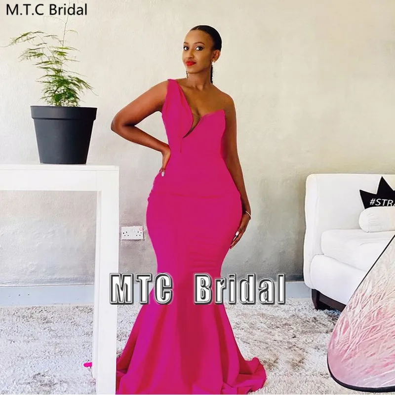 

Fuchsia Mermaid African Bridesmaid Dresses One Shoulder Backless Plus Size Black Girls Wedding Party Gowns Long Bridesmaid Dress