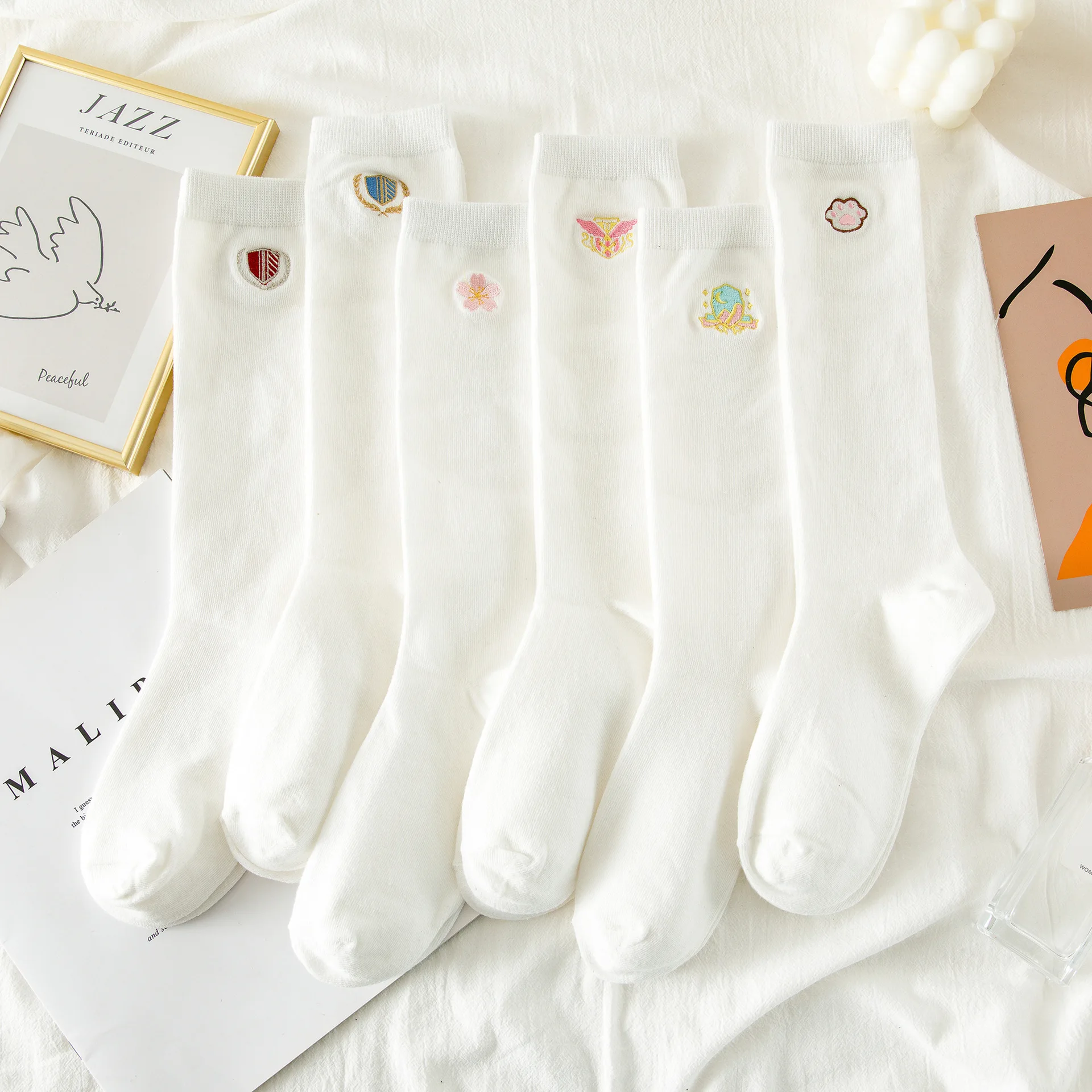 

New Lolita Cat Paw Embroidery Calf Tube Female Socks Cute College Style Pure White Student Angel Badge Xingyue Cherry Blossom