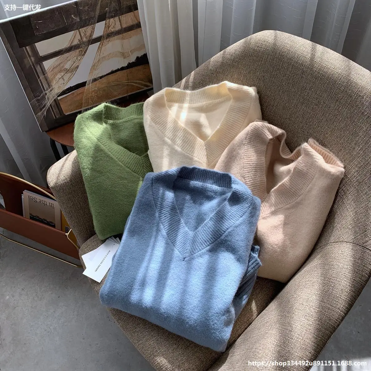 

Thickened Imitation Alpaca Alpaca Fleece/Fiber Girl Sweater V-neck Loose Sweater Women's