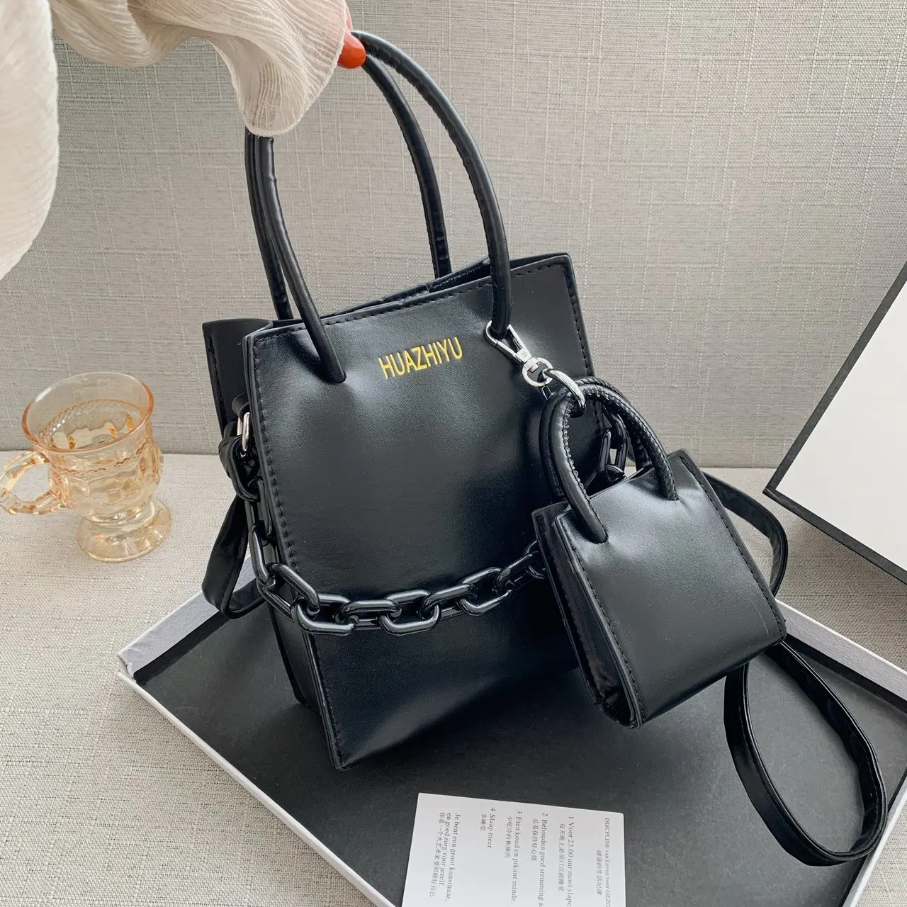 

В европейском стиле и сумка в американском стиле; Новые модные женские широкополосный сумка-мешок, сумка в руку, сумка через плечо разных Ра...