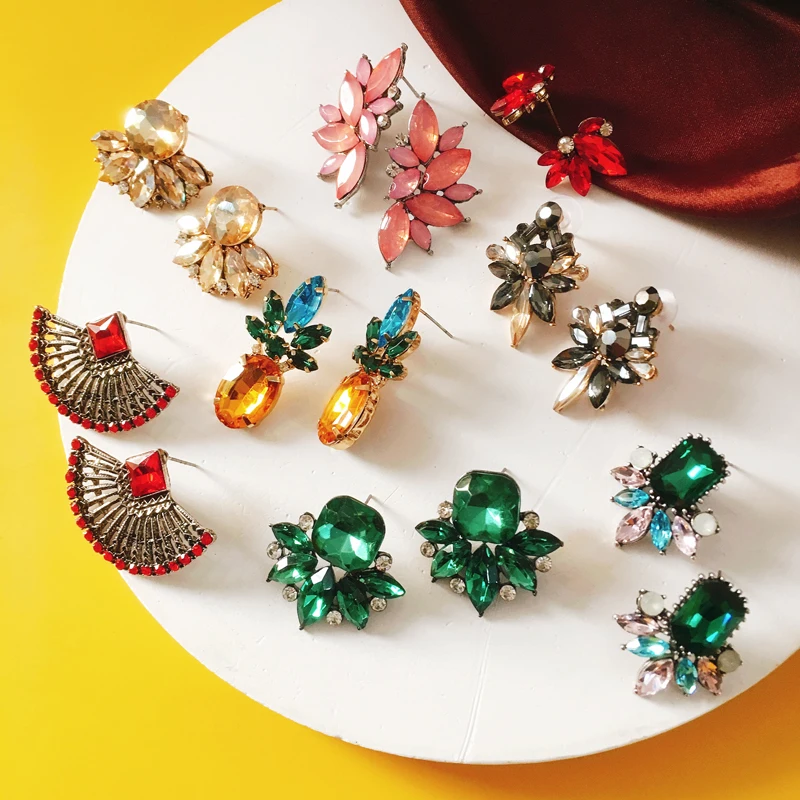 

Ztech 2 Pairs Triangle Stud Earrings Red/Pink/Champagne/Green Crystal Cute Korean Vintage Ear Stud Earrings Girl Femme Wholesale