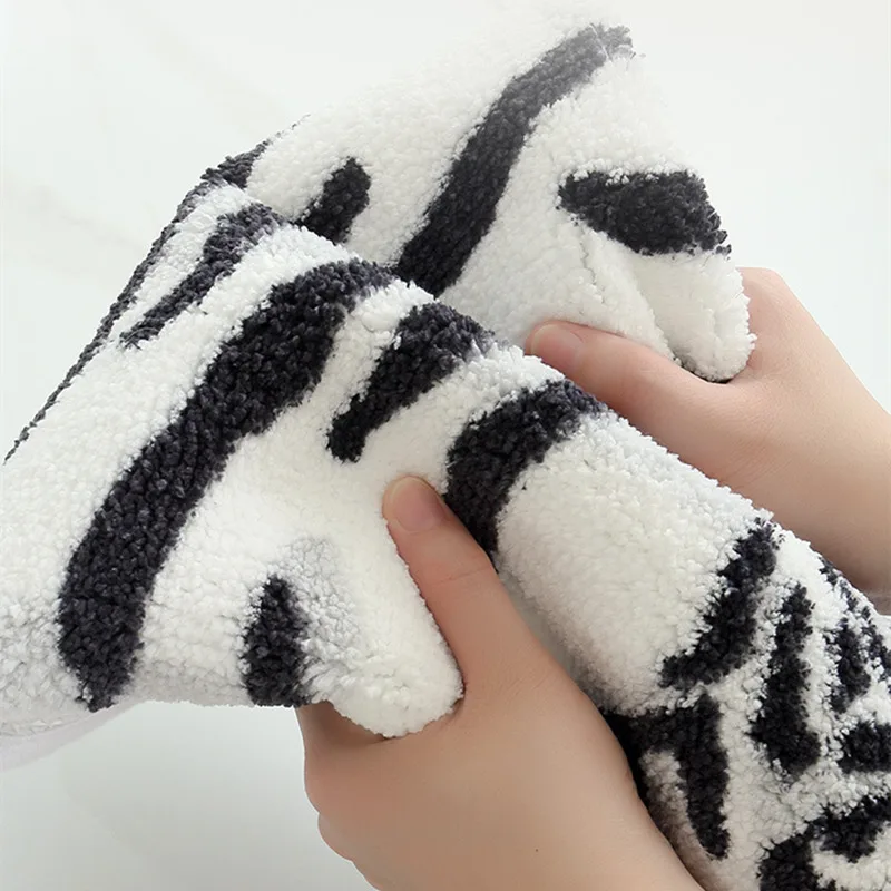 

Honlaker Cartoon Tiger Shape Bath Mat Door Mat Flocking Floor Mat TPR Non-slip Bottom Soft and Breathable Absorbent Mat