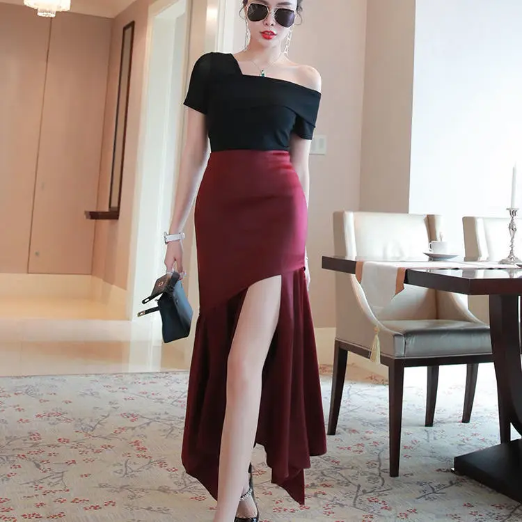 

2021 Summer Fashion Retro Suits Sexy Short Sleeve Off Shoulder Tops and Irregular Half-length Skirts Women Two Piece Set Q120