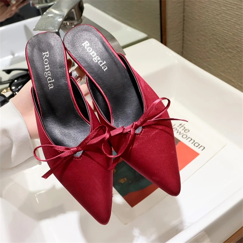 Женские шлепанцы с острым носком Цвет зеленый Модный дизайн Новинка 2019 года