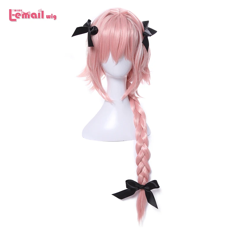 Парик л-электронной Новое поступление игры Fate Apocryph Astolfo Косплэй парики Длинный розовый термостойкие синтетические волосы Хэллоуин Косплэй парик