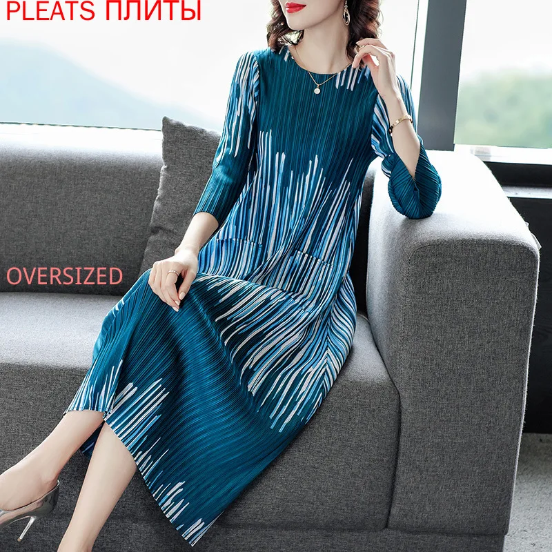 

Pleats Dress Autumn New Heavy Industry Miyake Pleated Striped Stretch Slim Mid-length Dresses