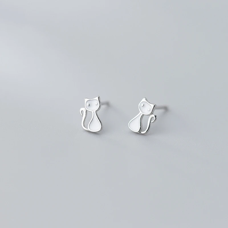 Женские серьги гвоздики из серебра 100% пробы с изображением белого