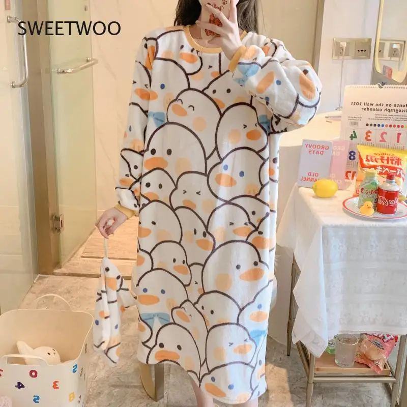 

Зимняя популярная ночная рубашка, фланелевая утепленная свободная длинная юбка большого размера, теплая флисовая Пижама кораллового цвета...