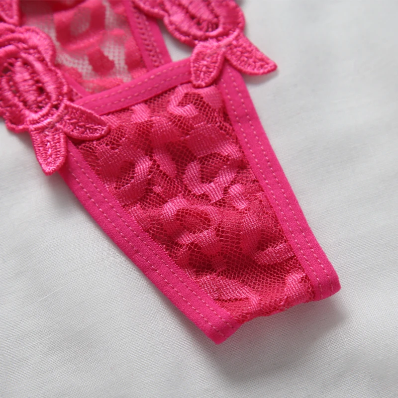 Женские трусики с заниженной талией кружевные открытой промежностью