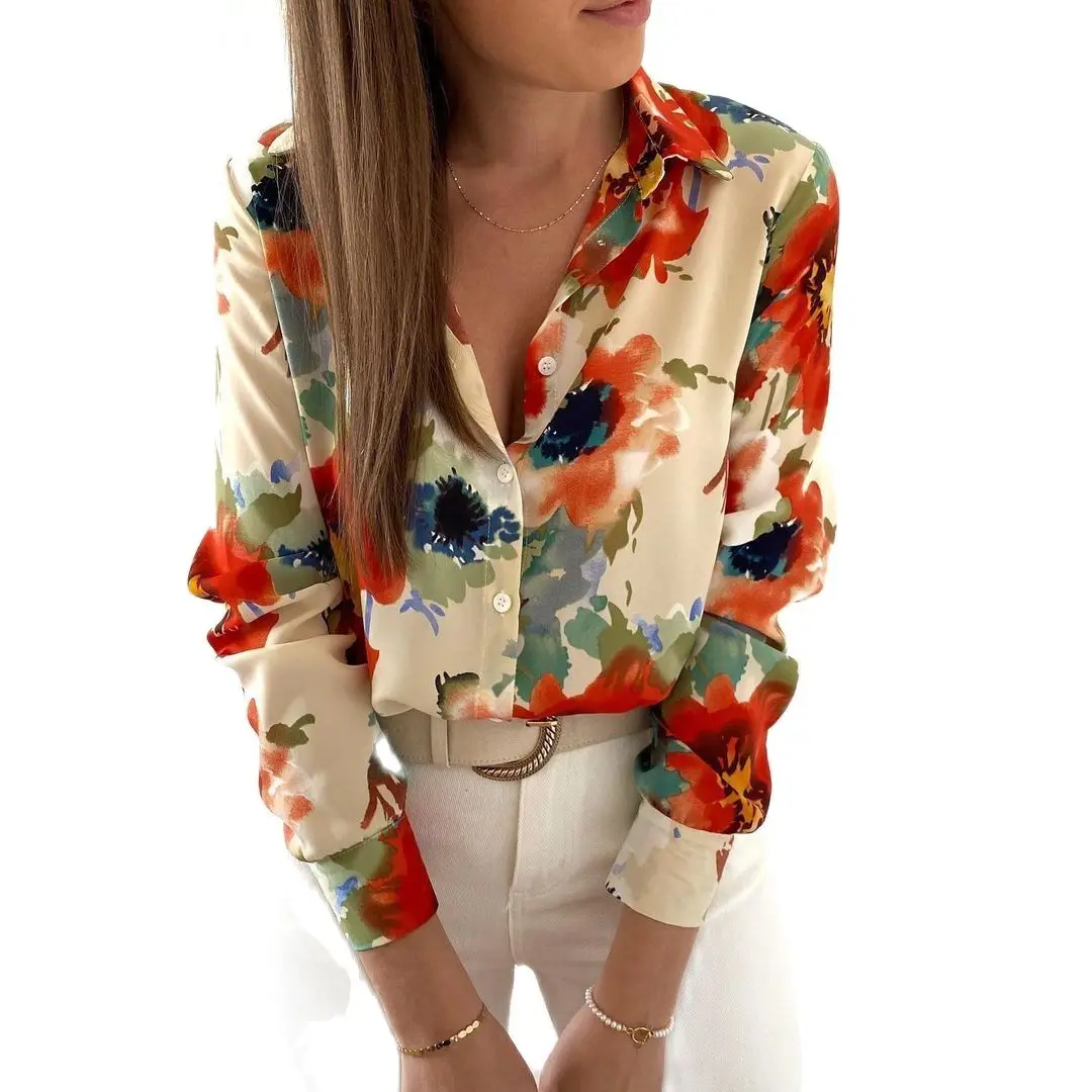 Женская рубашка с длинным рукавом свободная отложным воротником и принтом по