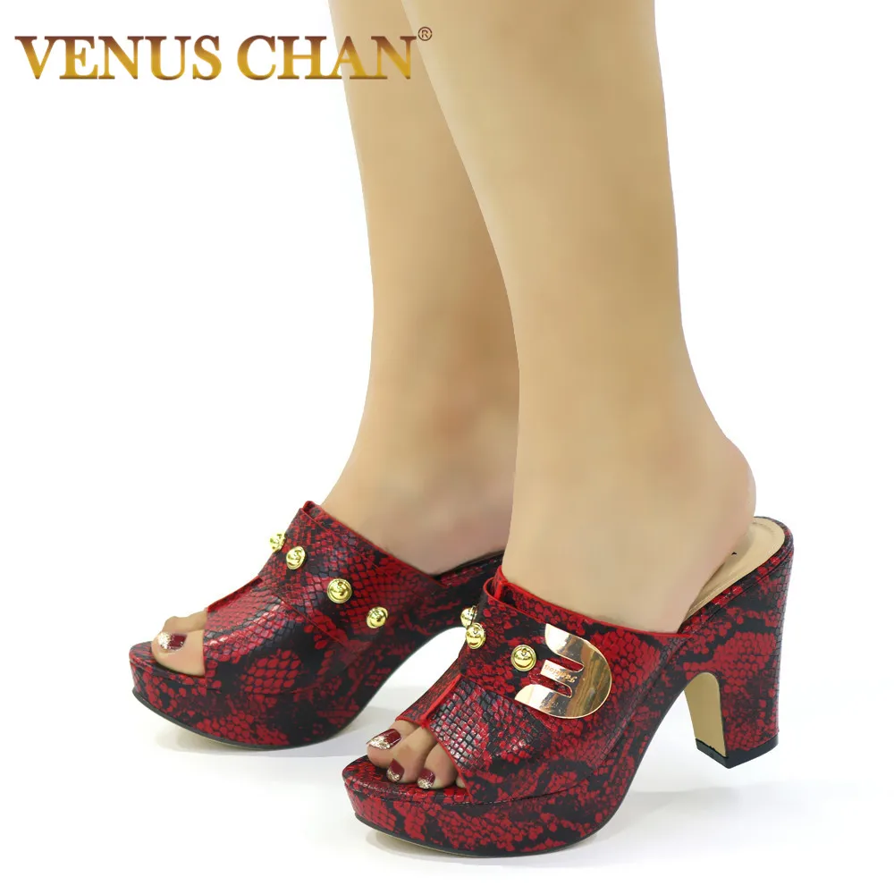 Весенние женские туфли лодочки на среднем квадратном каблуке Квадратный носок