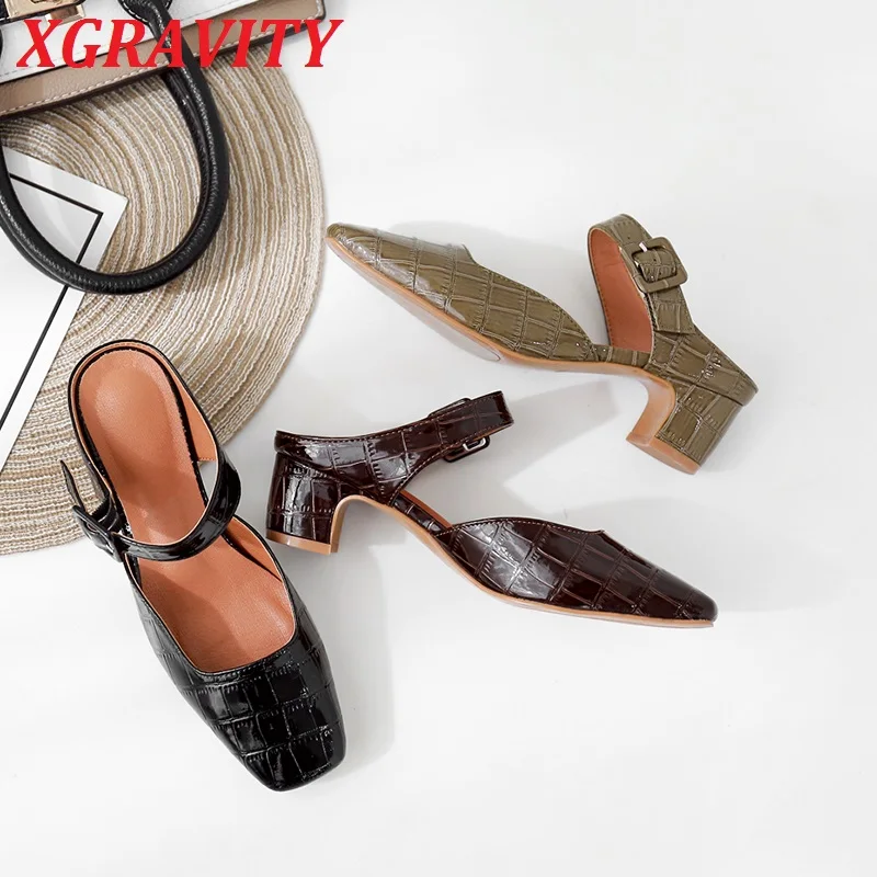 

XGRAVITY 2021 Spring Summer Korean Shoes Fashion Sexy Women Slides Stone Grain Leather Chunky Heel Shoes Vintage Sandals Girls
