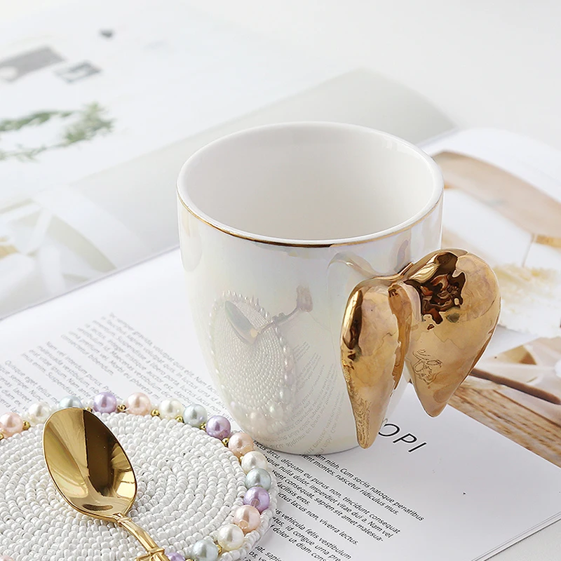 Керамическая кружка кофейная с золотыми крыльями ангела Женская чашка для