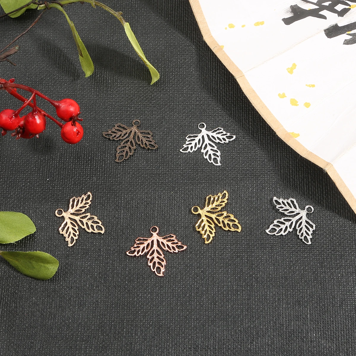 10 шт. полые металлические подвески в виде кленового листа | Украшения и