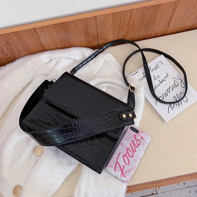 

Small Vintage Bags Retro Female Pu Leather Hasp Messenger Bags for Girls Ladies Alligator Crossbody Bags for Women Handbags New