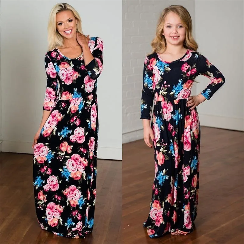 Длинное платье Мама и я Семейные пляжные платья с длинными рукавами цветочным