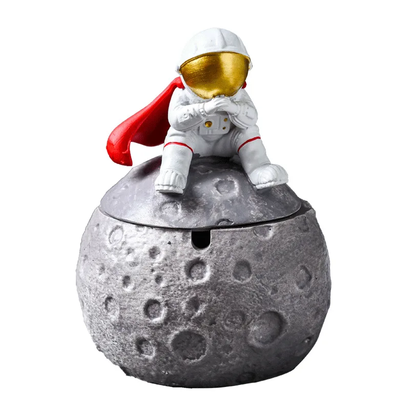 

Cartoon Creative Astronaut Resin Ashtray with Lid Home Decoration Astronaut Ornaments Space Dream Decor Smoking Accessories