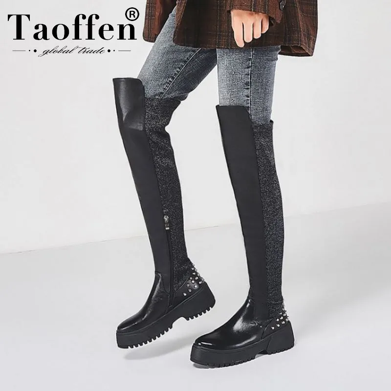 Женские ботфорты с заклепками Taoffen зимние сапоги размеров 34-39 из натуральной кожи