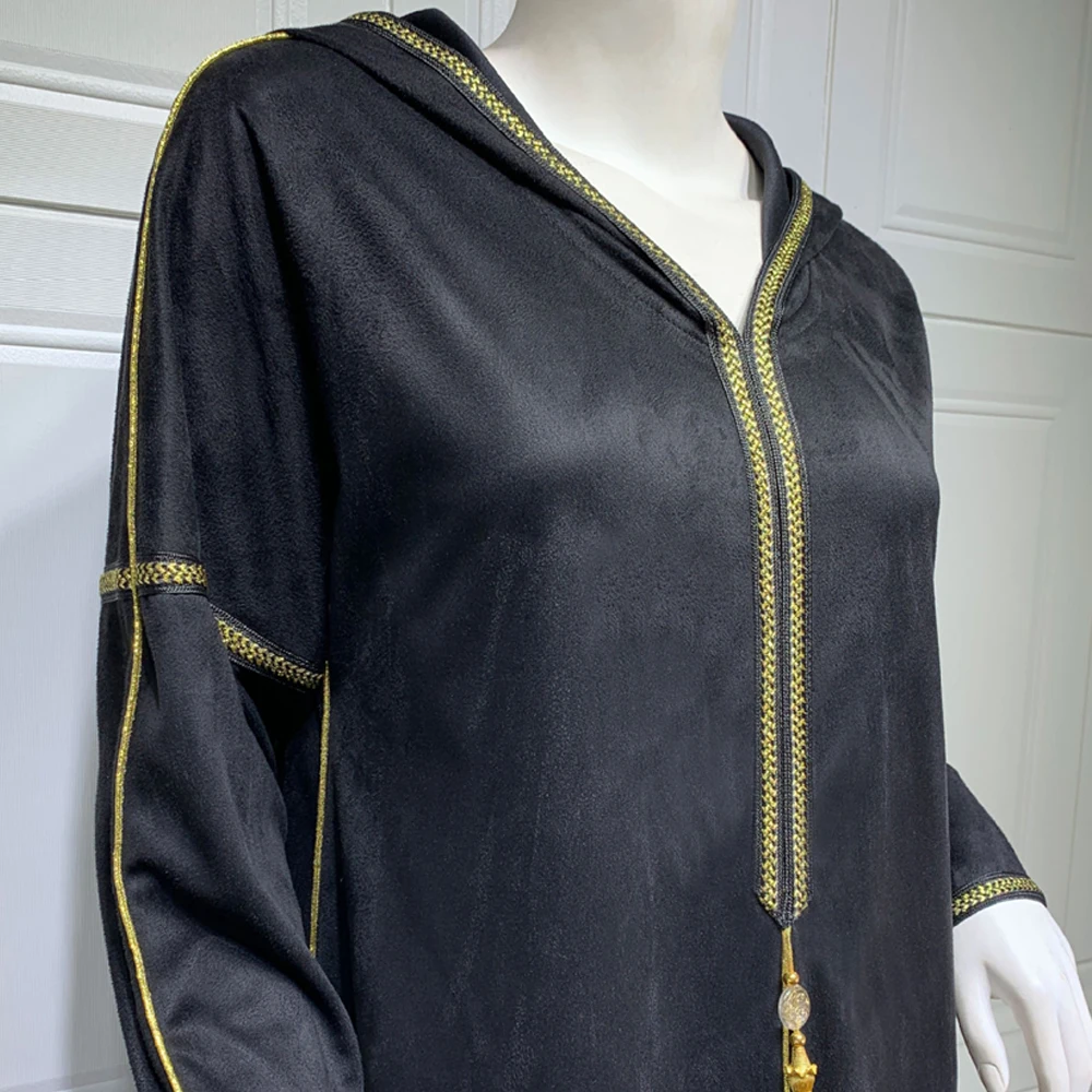 Женское замшевое длинное платье с капюшоном зимнее бахромой в мусульманском