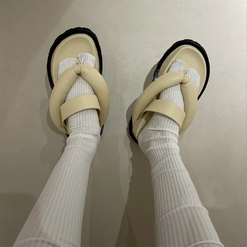 

2021 New Spring Platform Foot Flip Flops Summer Women's Shoes Vacation Casual Sandals Ladies Black Bread Shoes Flats Slippers