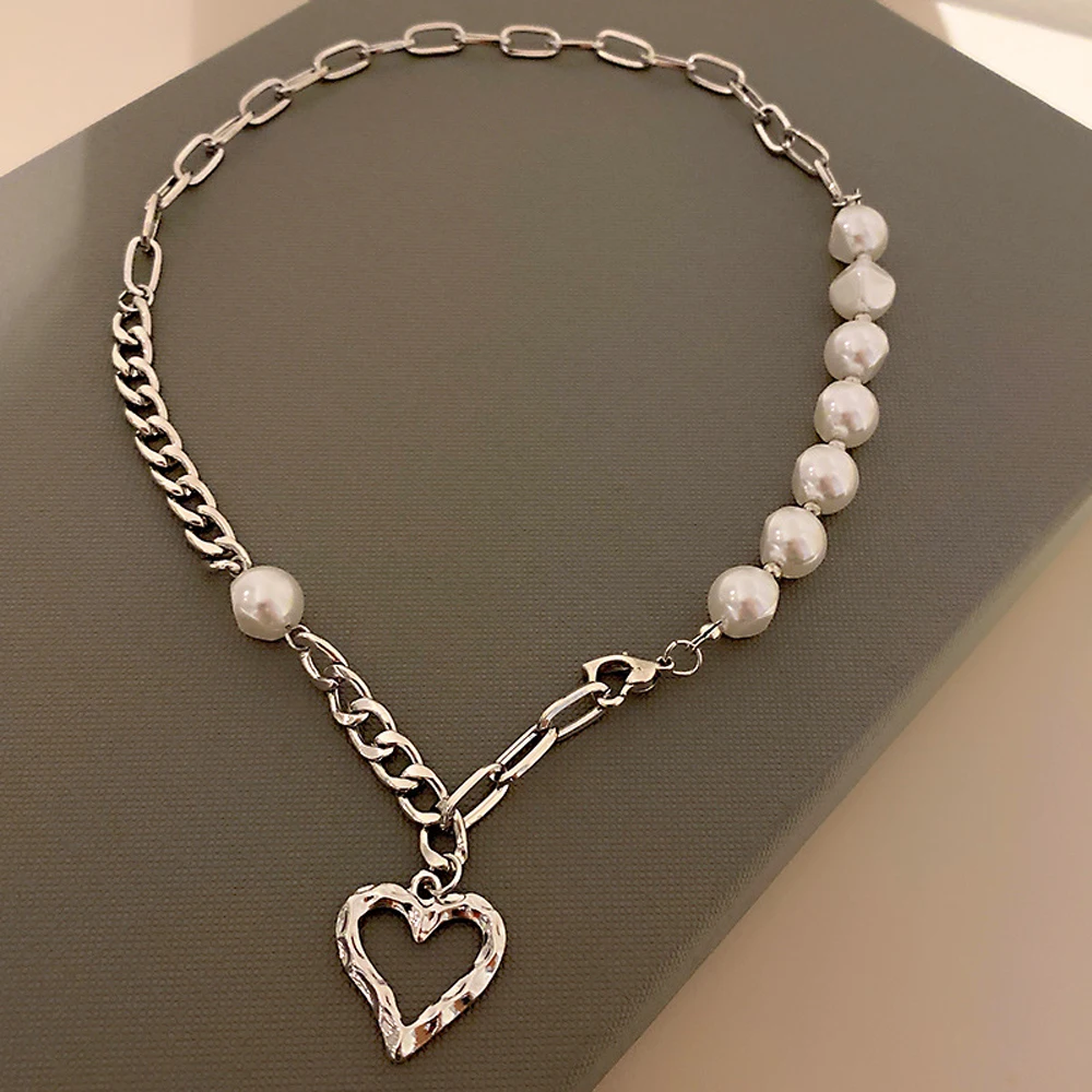 

NEW Pendant Reflective Pearl Chain Necklace Punk Love Heart for Women Choker Necklace Female Hip Hop Jewelry Neck Chains