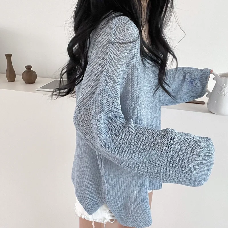 Женская блузка с V-образным вырезом белая Свободная для защиты от солнца