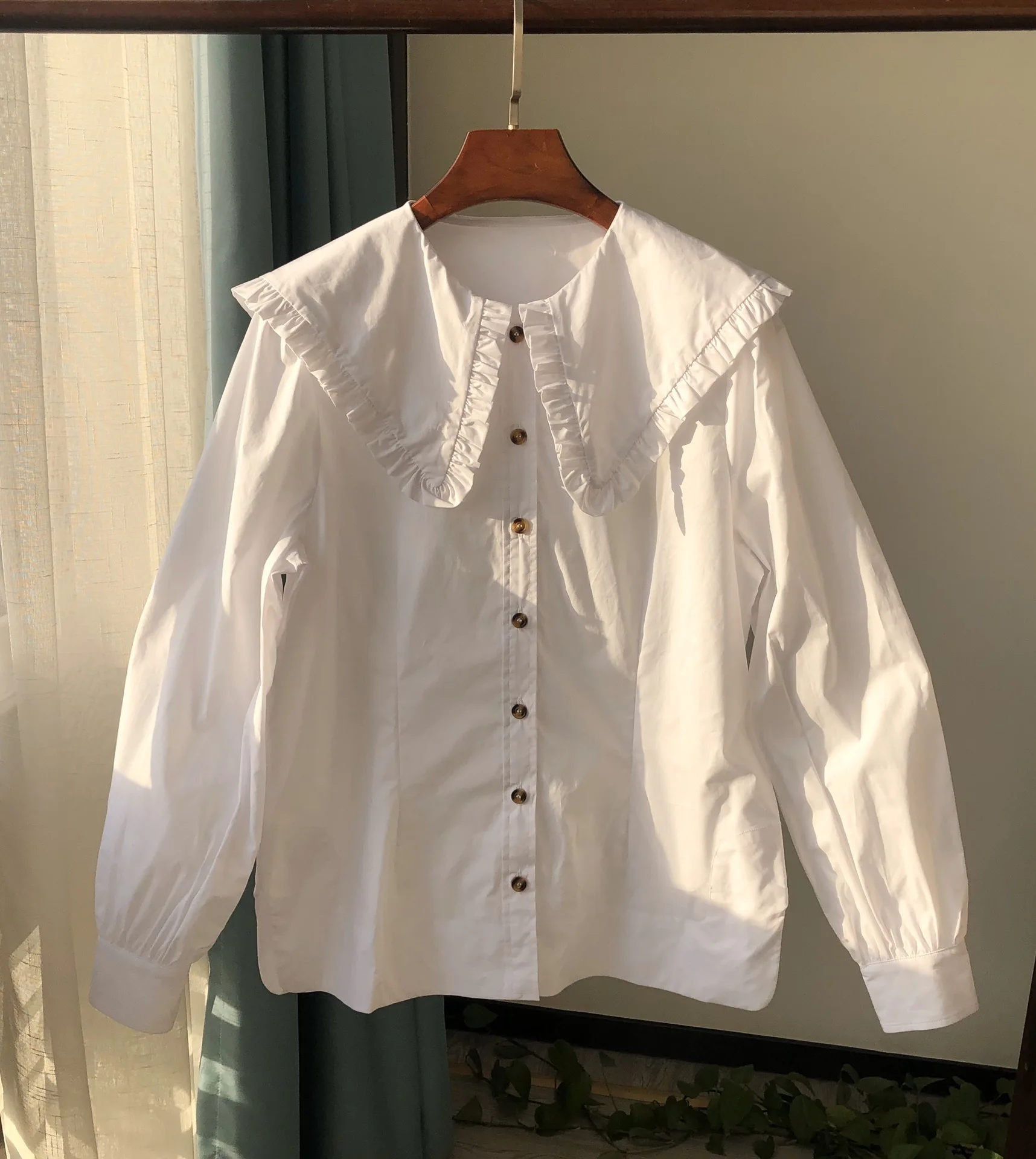 

Spring and 2021 Summer New Long-sleeved Single-breasted Ruffled Collar Sweet Wild Striped Shirt