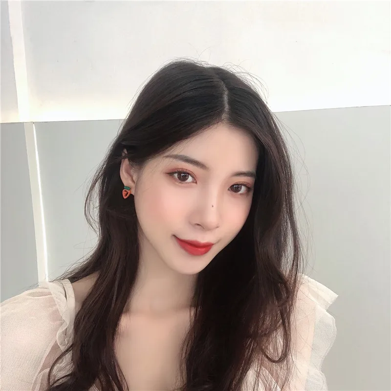 Серьги-гвоздики с мультяшным рисунком морковки небольшие ажурные ювелирные