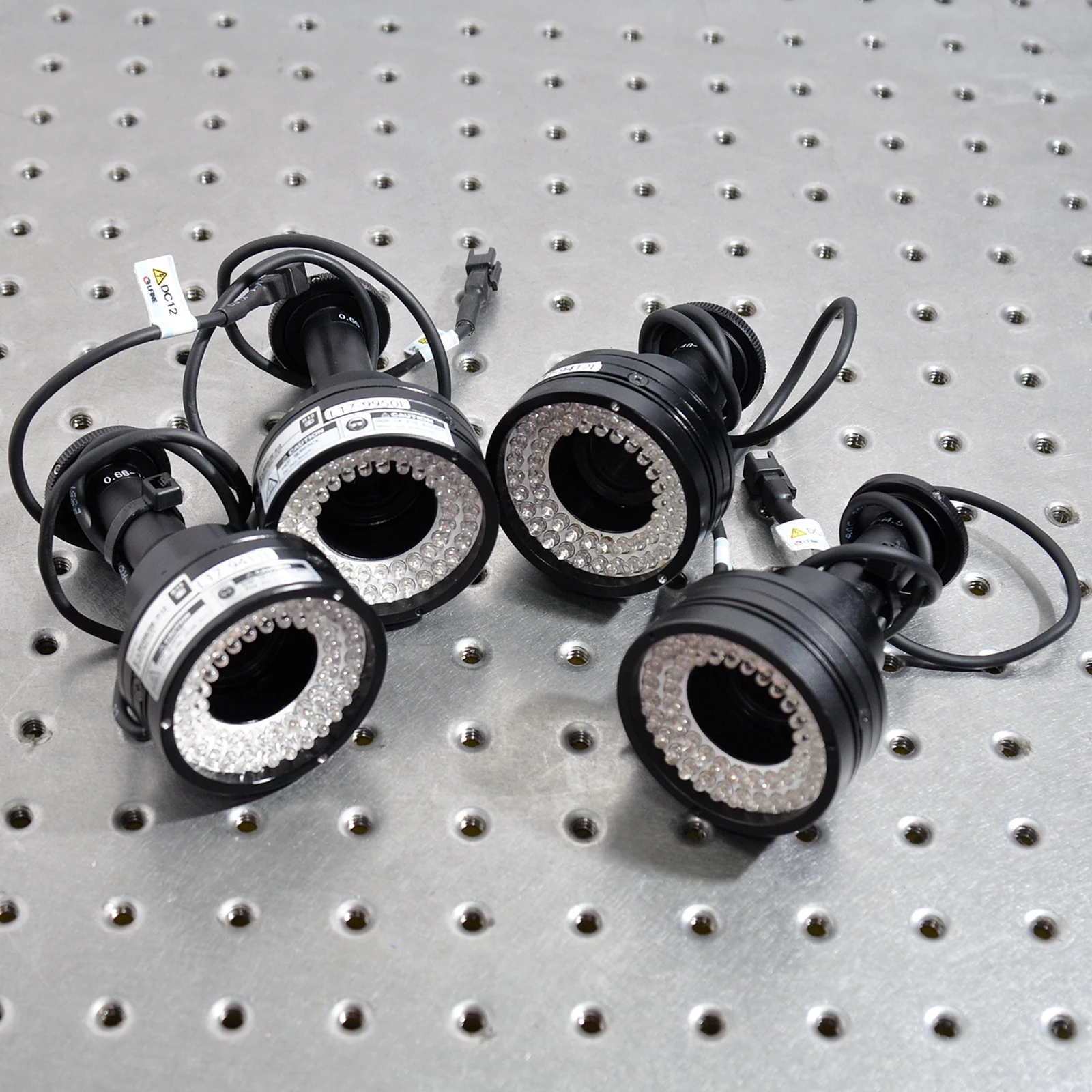 

LFINE E-LRH56/28-R12 12DC Epi-light