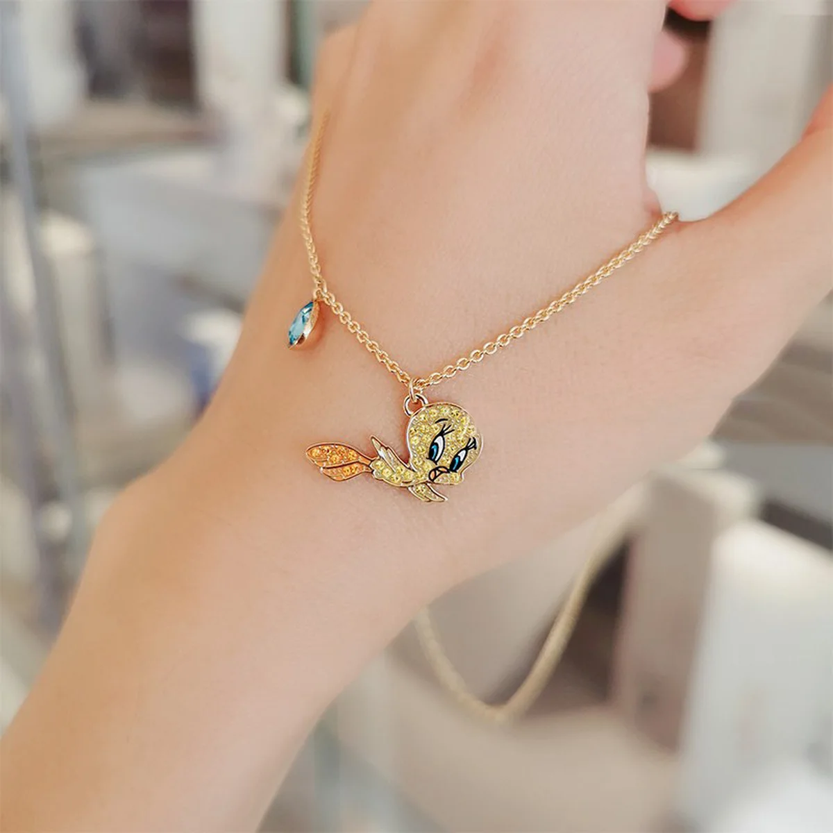 

High quality SWA exquisite Golden Bird Pendant canary, pig, dog, snake and other animal series lady Necklace Fashion Jewelry