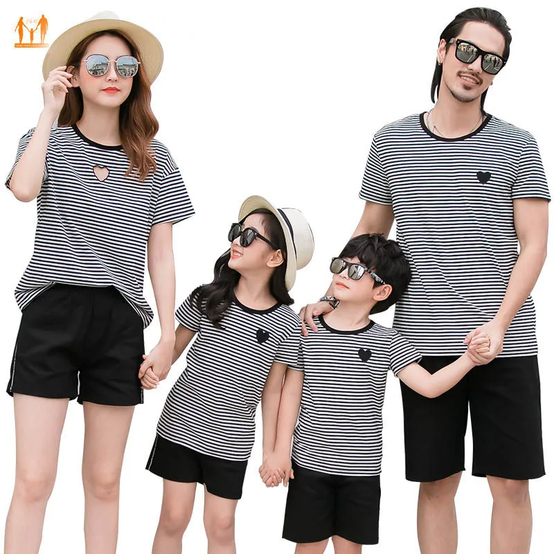 Одежда для мамы и дочки Семейный образ Летние футболки сына папы Короткие штаны