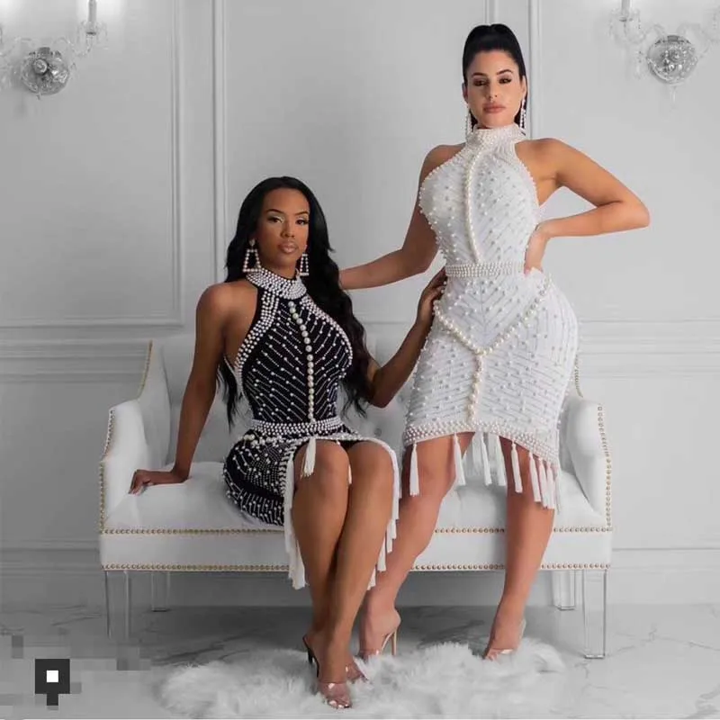 Женское коктейльное платье черно белое Бандажное с открытой спиной расшитое