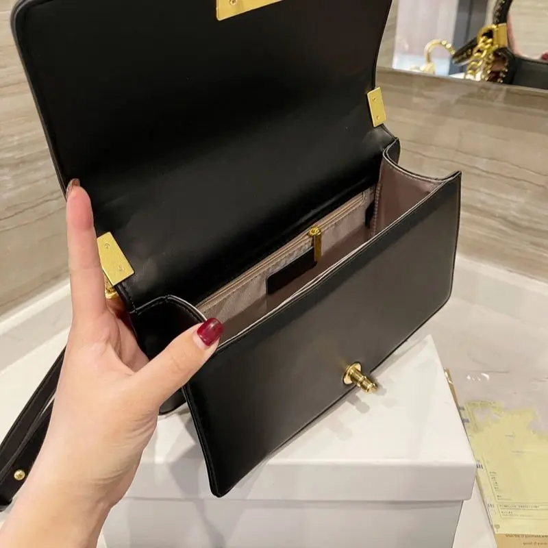 

new Lingge chain bag portable small square bag