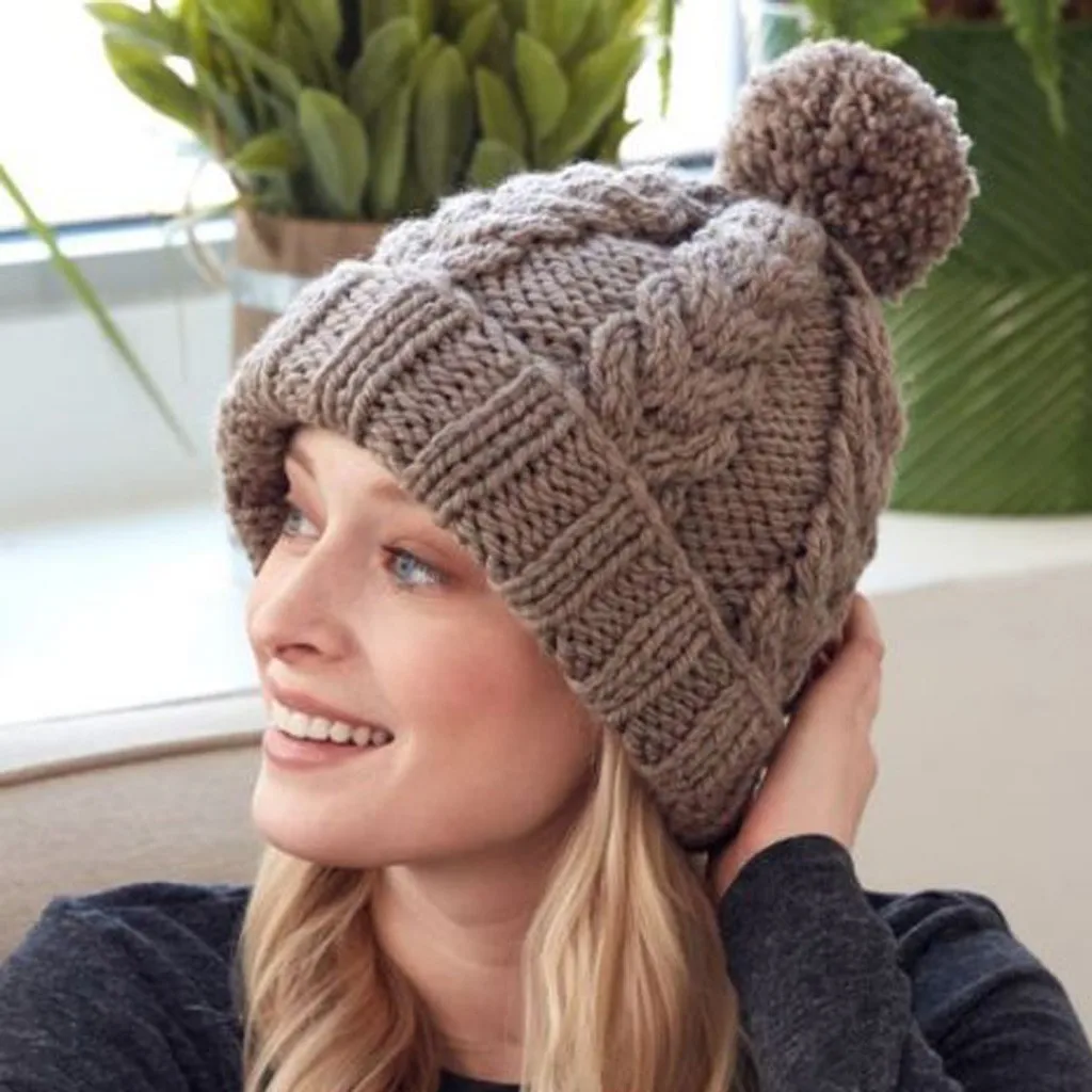 Альпинистская одноцветная шапка-колокольчик с помпоном женская меховая шапка