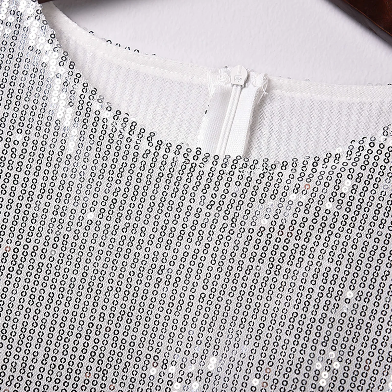 

2021 Sequined Loose T-shirt Skirt Women's Fashion Sexy Sequin Splicing Round Neck Short Sleeve Dress Casual