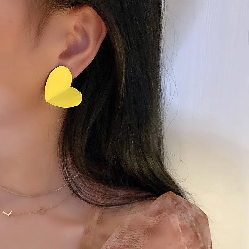 Серьги-гвоздики в форме сердца для женщин простые металлические украшения