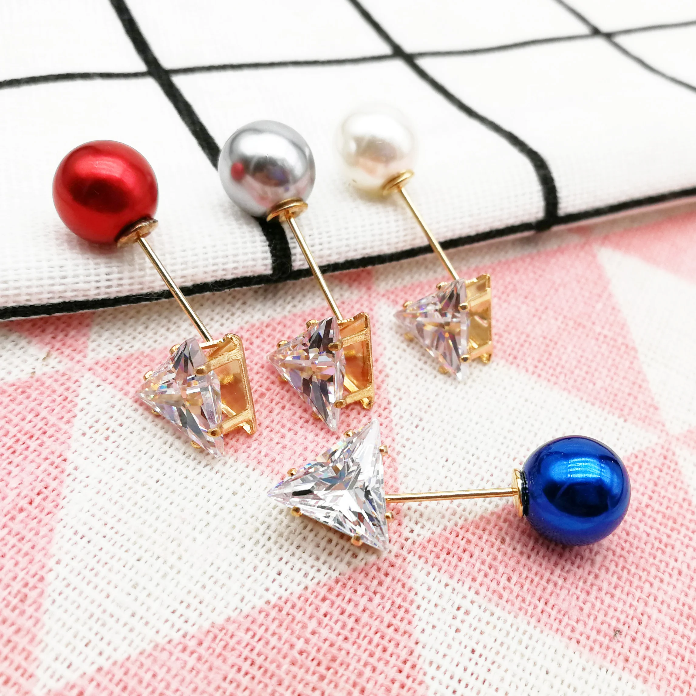 

Fashion Zircon Crystal Brooch Pins Simulated Pearl Brooches For Women Wedding Scarf Clip Lapel Pin Clothing Accessories