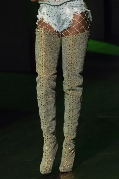 

2021 new rivet fashion knee high boots