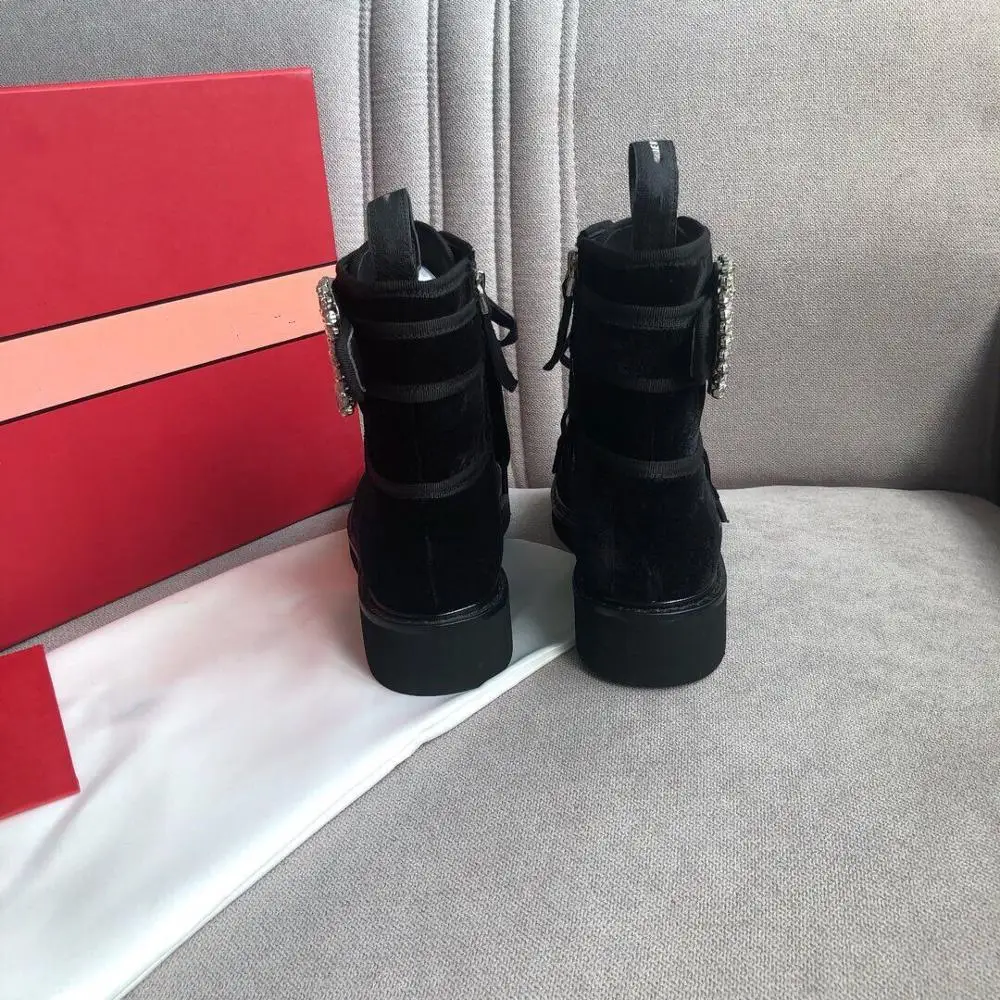 

Genuine Leather Women Ankle Boots Luxury Design Crystal Buckle Decor Women Short Boots Runway Winter Riddding Boots Combat Boots