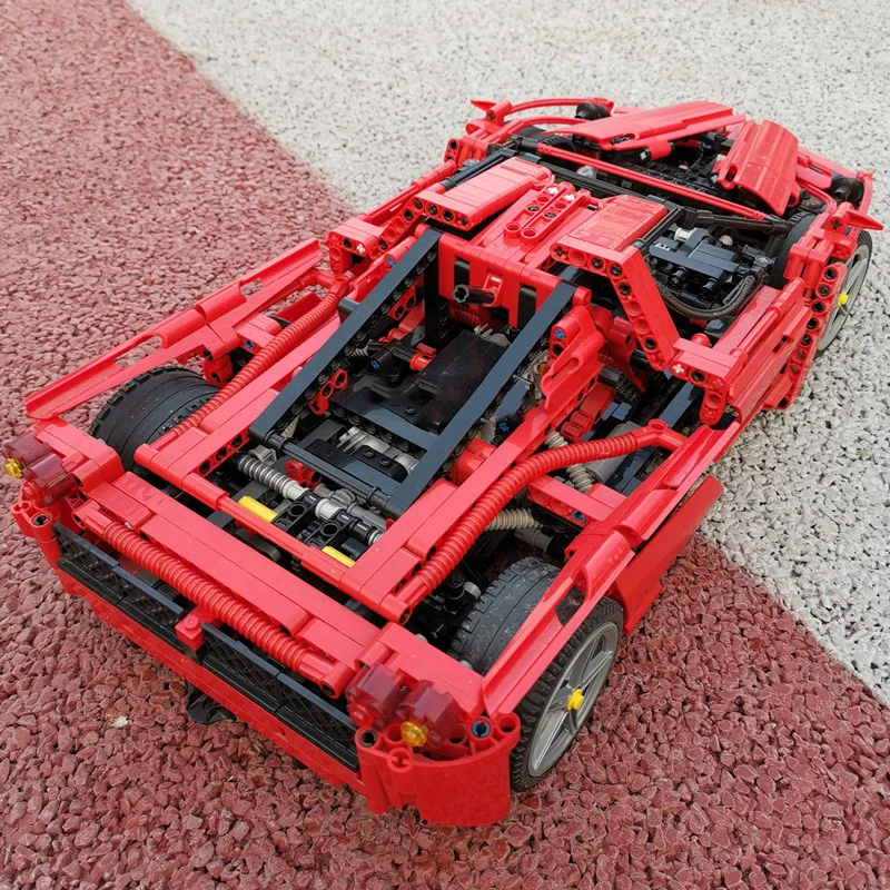 В наличии технические супергоночные автомобили серии Ferraried Enzo набор кирпичей MOC
