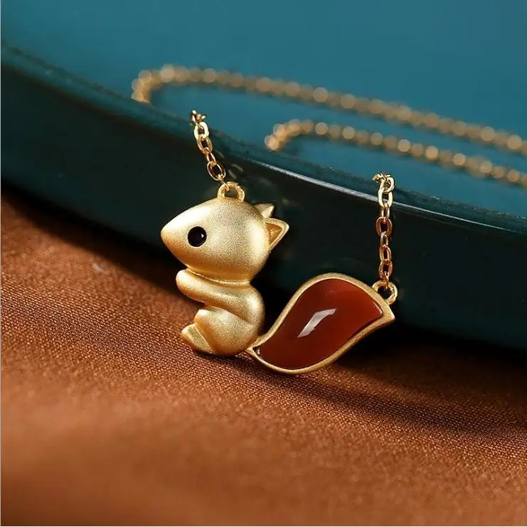 

Silver Plated Inlaid Natural South Red Squirrel Pendant Women's Southern Red Agate Clavicle Chain Little Squirrels Gold Necklace