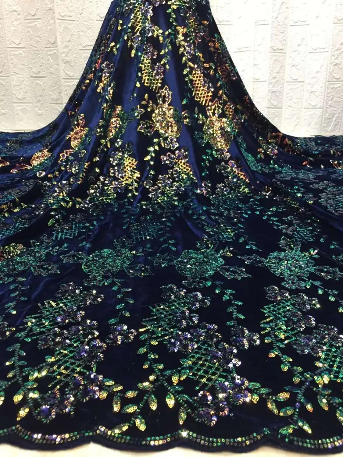 

Exquisite flannel sequin embroidery fabric African sequins Nigeria flannel fabric is designed for evening gowns/dress gowns
