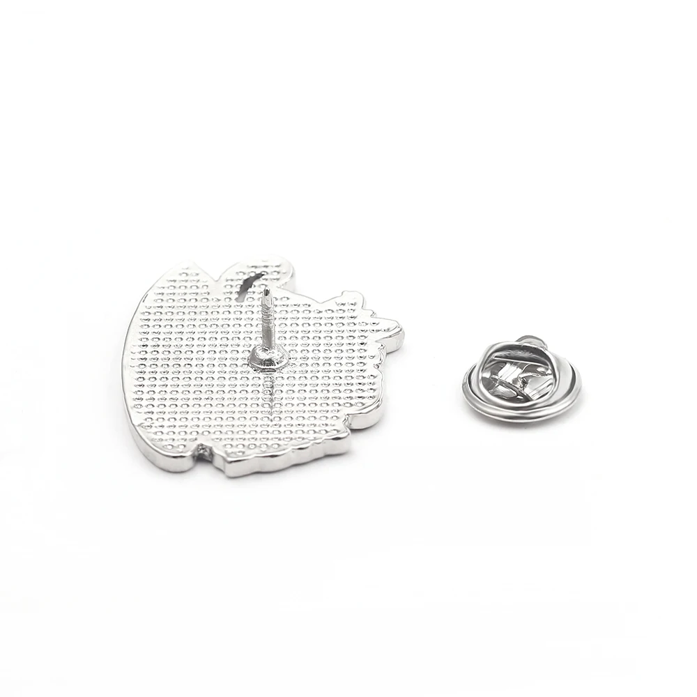 Оптовая продажа эмалированная булавка для лацкана в форме Ведьмака с цветком