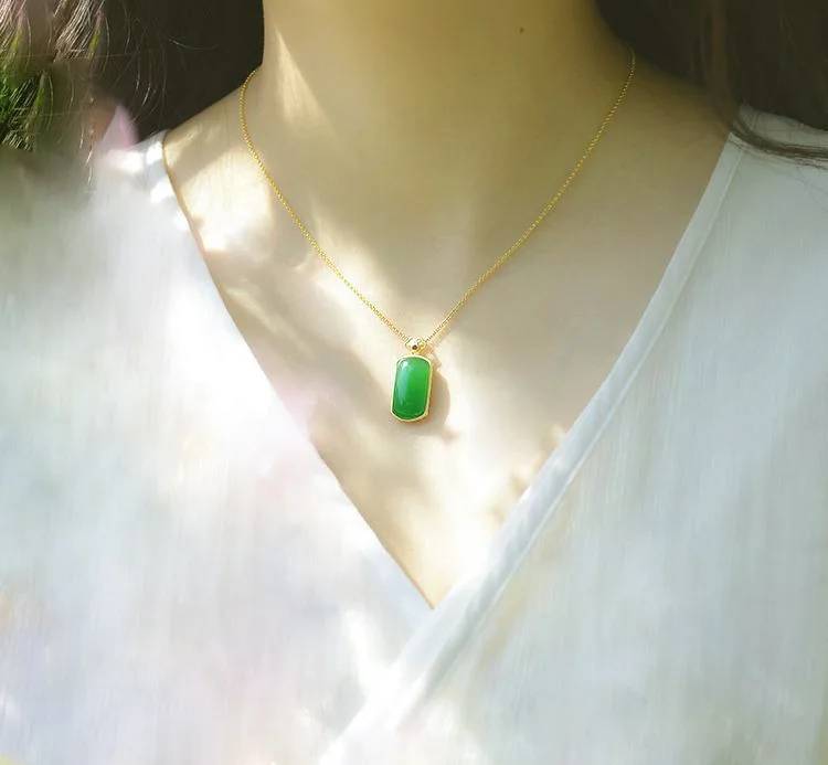 

Natural Jasper Chinese antique pendant gold jade gold necklace
