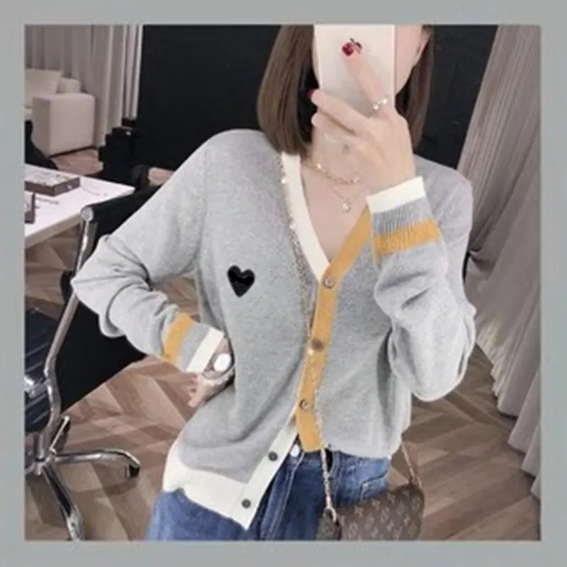 

Women's cashmere cardigan long sleeve knitting Love heart embroidery V-Neck Sweater