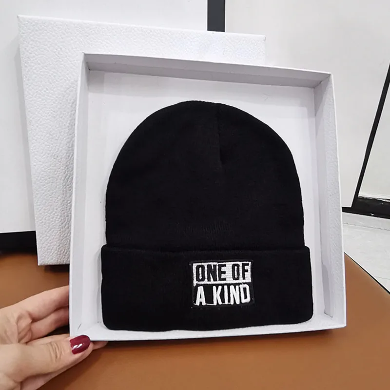 

HT523 Solid Unisex Beanie Autumn Winter Wool Blends Soft Warm Knitted Cap Men Women SkullCap Hats Gorro Ski Caps Beanie