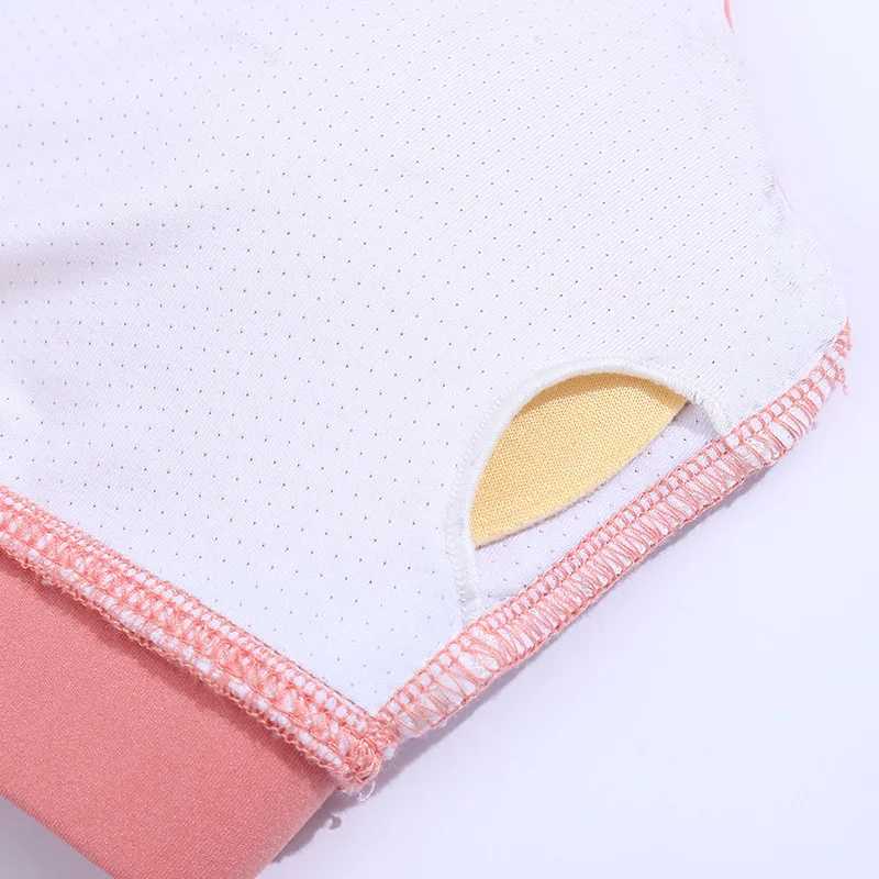 Спортивный бюстгальтер без стальных косточек влагопоглощающий и впитывающий