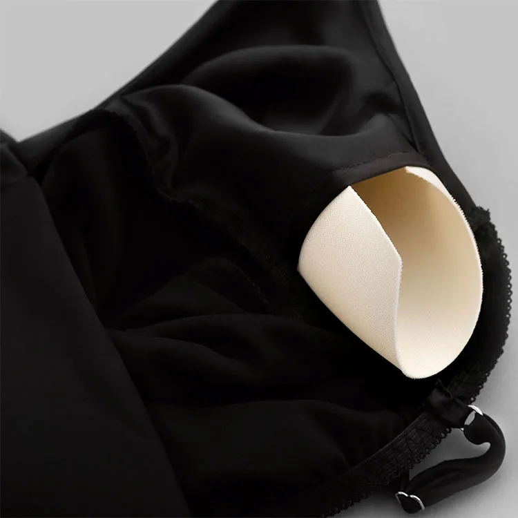 

Sexy V-Neck Silk Pajamas for Women Floral Satin Pajama Set Summer 2020 Pyjamas Women Satin Sleepwear Lingerie Pijama Mujer